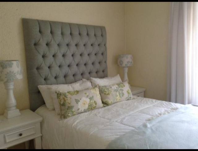 2 BEDROOM TOWNHOUSE FOR SALE IN SANDOWN